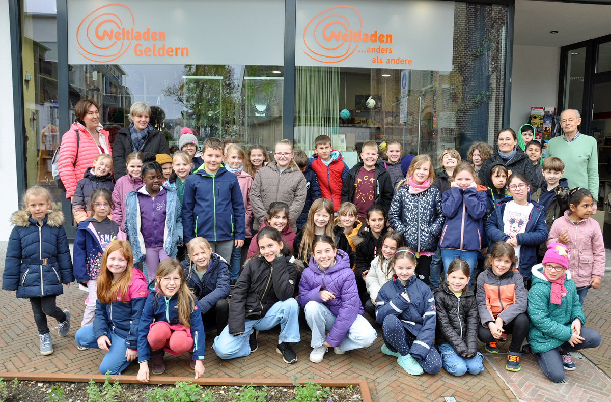 2 Schülergruppen der Martinusgrundschule Rheurdt scaliert