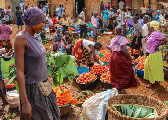 Marktszene Uganda_Foto Alex Kunkel-1